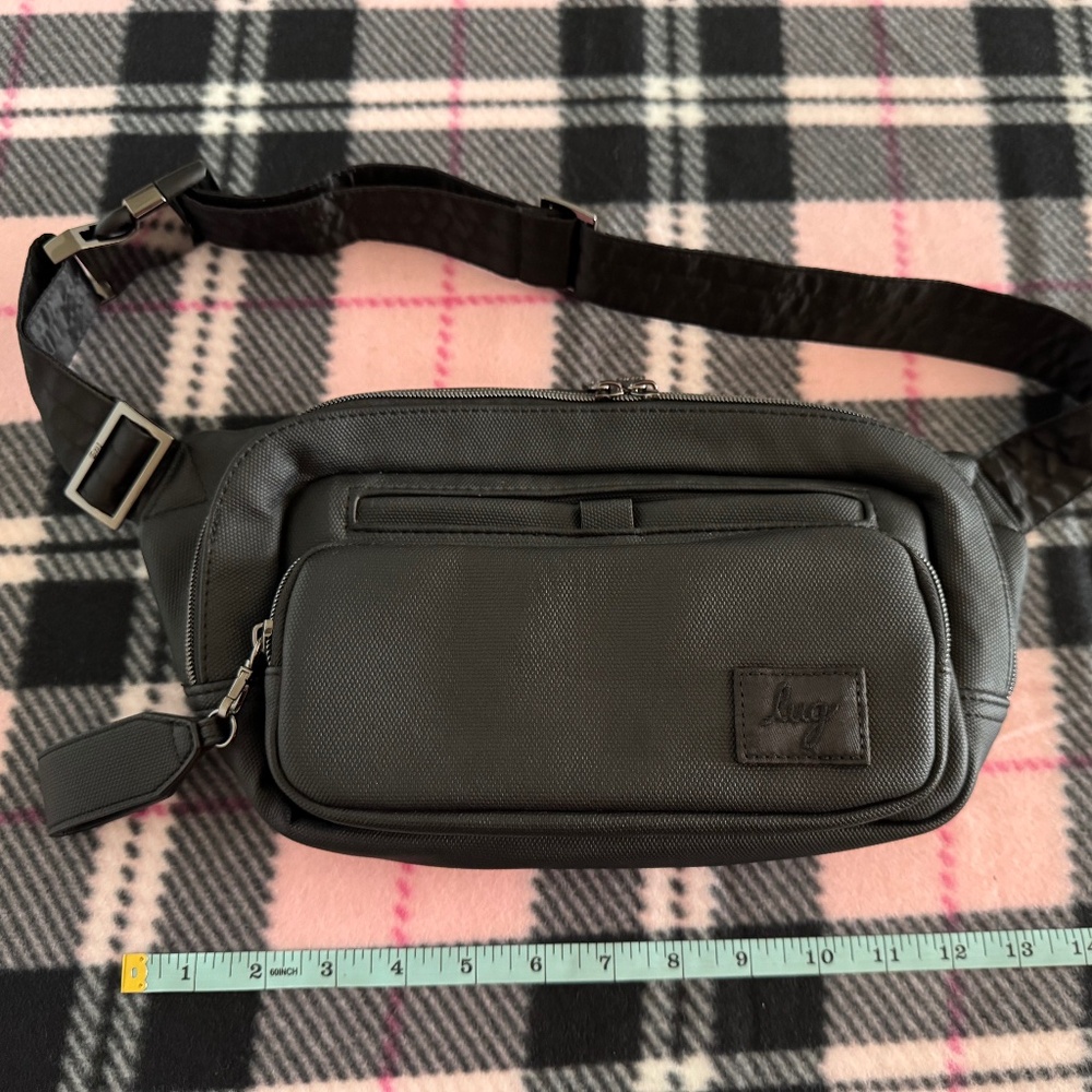 NWOT Lug Hitch Matte Luxe VL Belt Bag in Black